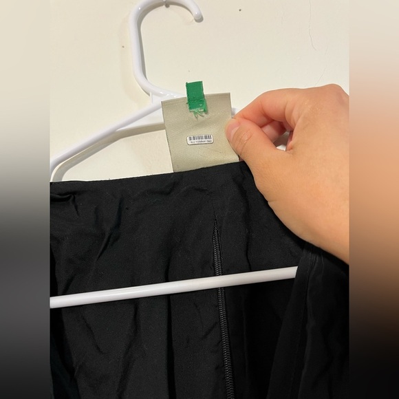 Cutout Plunging Maxi Dress
Farm Rio - Picture 7 of 14